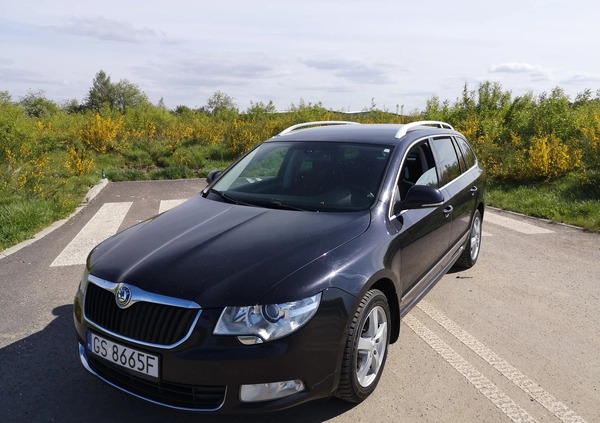 Skoda Superb cena 32400 przebieg: 274344, rok produkcji 2010 z Słupsk małe 667